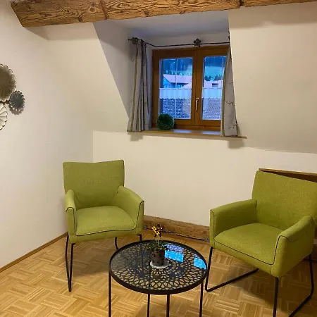- - Adler Bed & Breakfast *