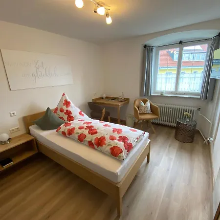 - - Adler Bed & Breakfast